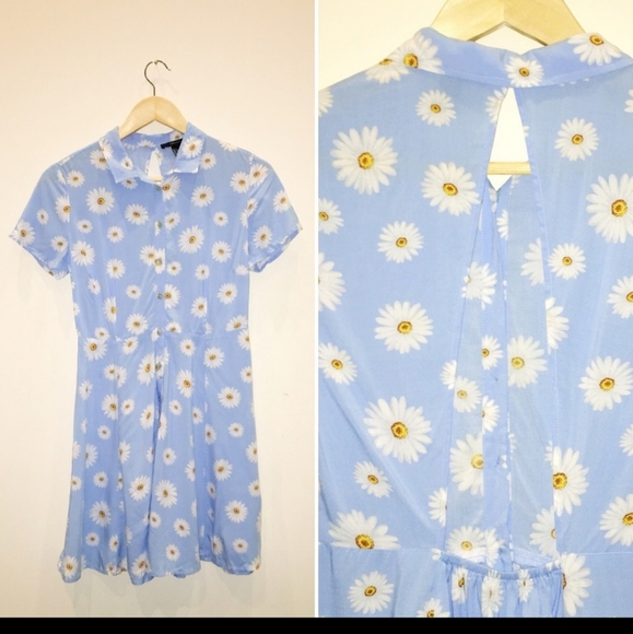Forever 21 Sky Blue Daisy Flower Button Down Cutout Back Elastic Waist Dress - Picture 2 of 2